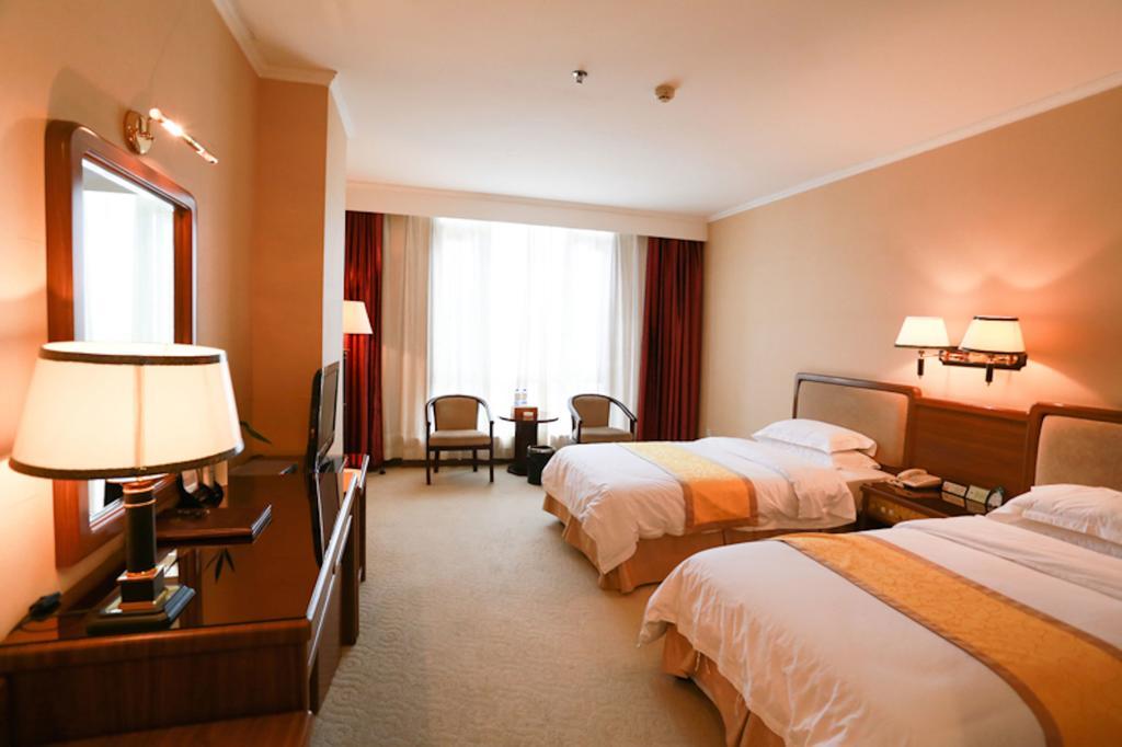 Habour Plaza Hotel Csaocsou Szoba fotó